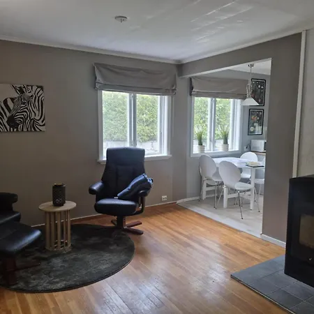 Spacious Trolltunga 2 Floor, Good Parking Daire Odda