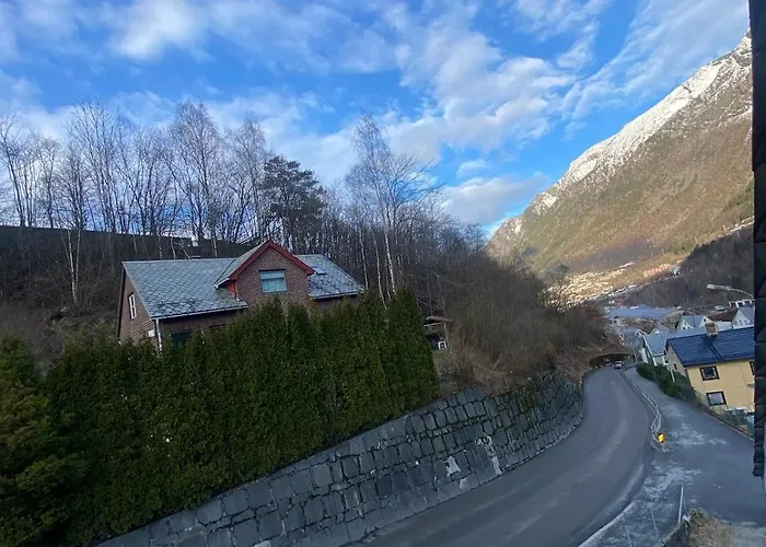 Spacious Trolltunga Close To The Center, Good Parking أودا
