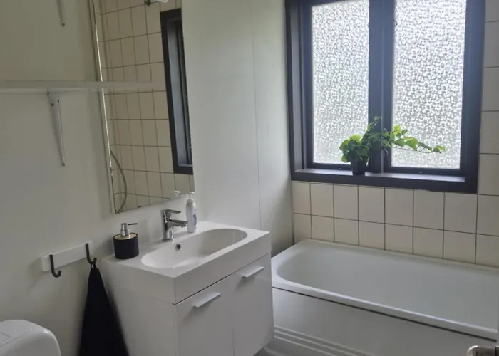 Spacious Trolltunga 2 Floor, Good Parking * Odda