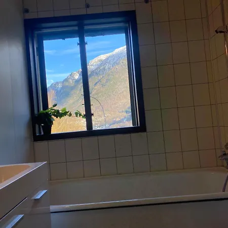 Spacious Trolltunga Close To The Center, Good Parking Apartment Odda