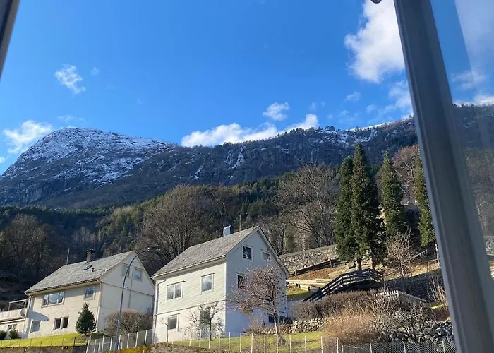 Spacious Trolltunga Close To The Center, Good Parking Одда
